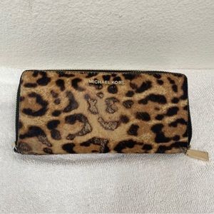 Michael Kors Womens Brown Black Calf Hair Cheetah Print Leather Zip Wallet Girly